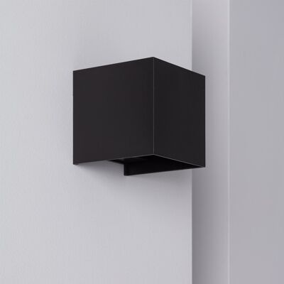 Ledkia Aplique de Pared Exterior LED 6W Iluminación Doble Cara New Eros Negro Blanco Cálido 2700K