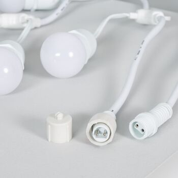 Ledkia Kit Guirlande Lumineuse Extérieur 5,5m Blanc + 8 Ampoules LED E27 G45 3W de Couleurs Blanches 5