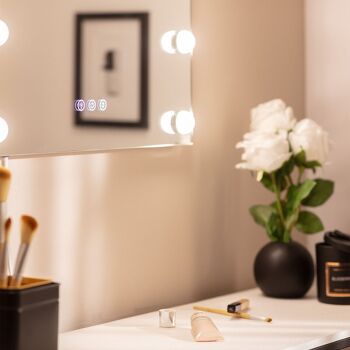 Miroir de salle de bain Ledkia avec lumière LED 70x50 cm Essauira sélectionnable (chaud-neutre-froid) 10