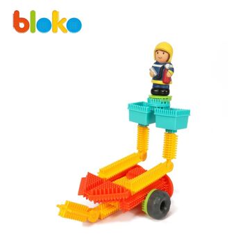 Tube 100 Bloko avec 2 Figurines 3D Pompier – Dès 12 Mois – Fabriqué en Europe – 503667 4