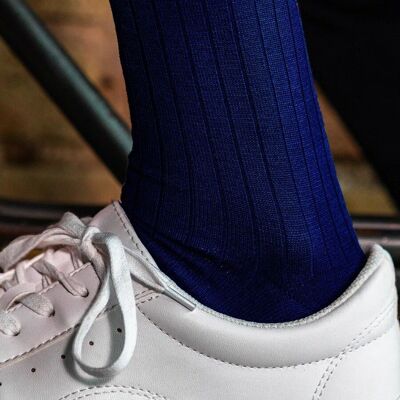 Léon socks in Scottish thread