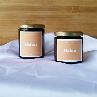 Melon-scented handmade candle