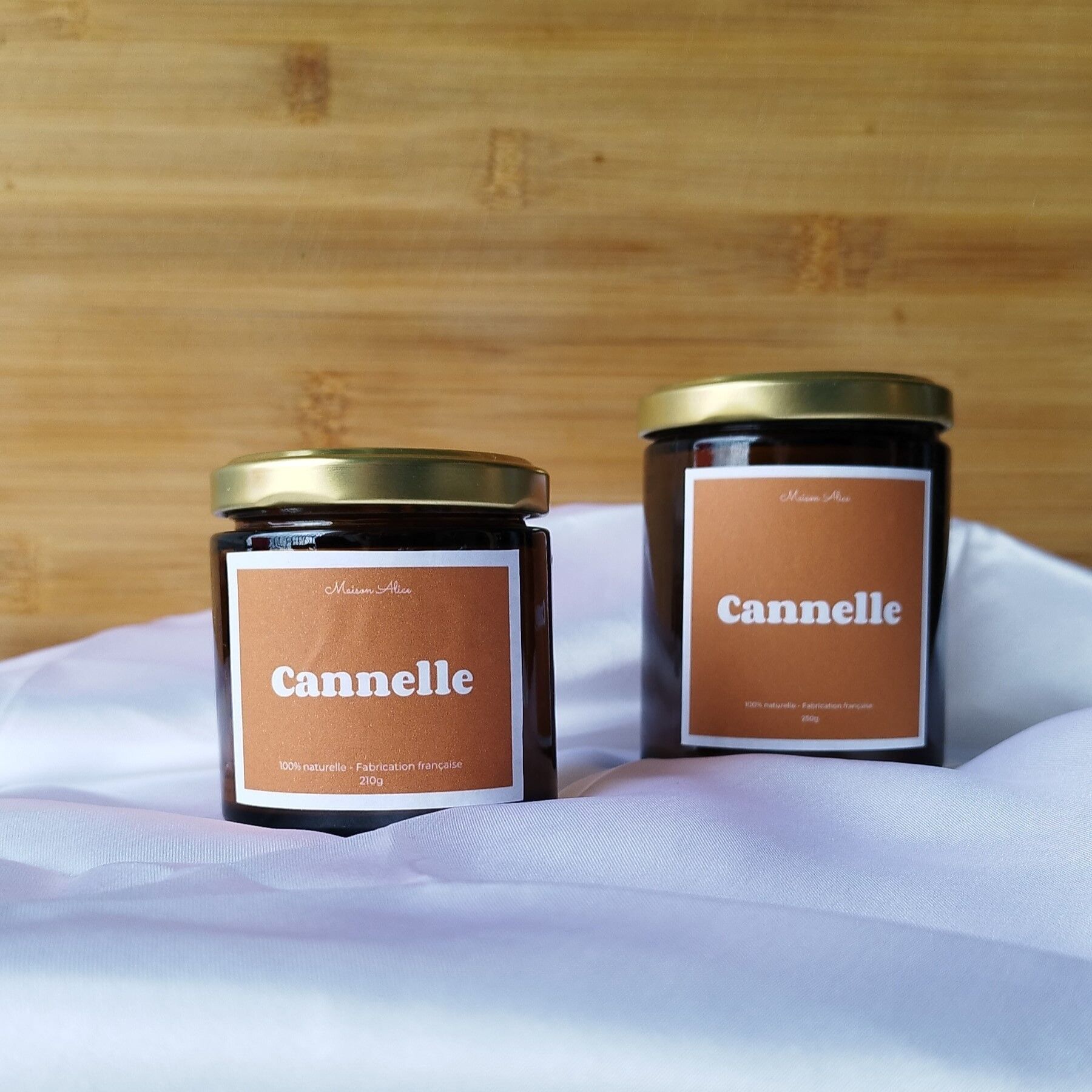 Cinnamon scented candle