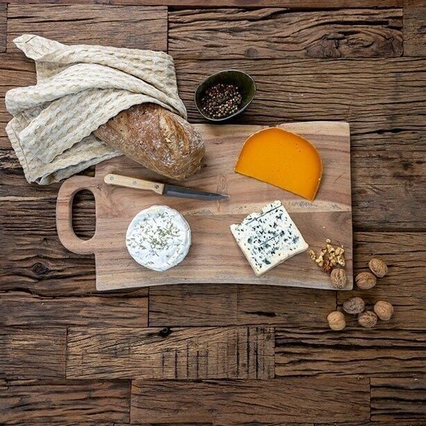 Schneidbrett
Holz aus Akazienholz
50x28cm