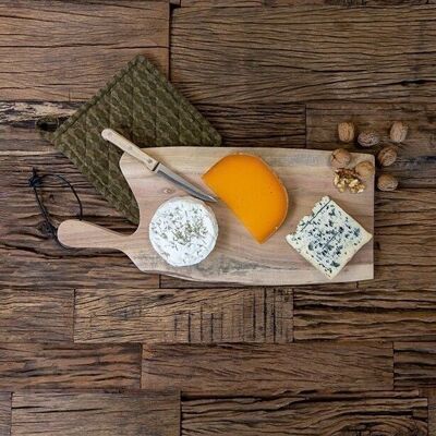 Wooden cutting board
acacia wood 50x20cm
with leather strap