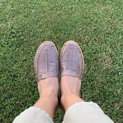 Handmade Leather Huarache Sandals for Women | slippers