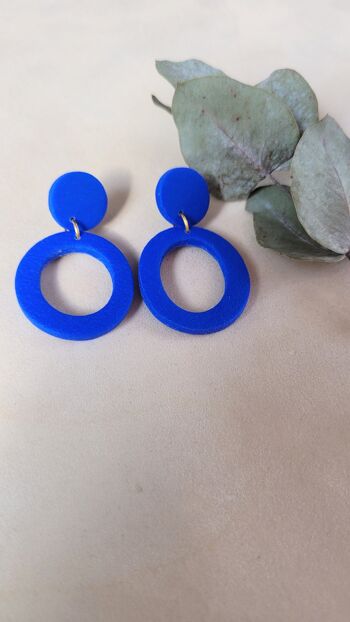 Boucles d'oreilles pendantes en bleu 3