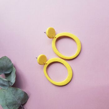 Boucles d'oreilles pendantes en jaune, boucles d'oreilles pendantes 1