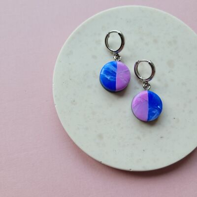 Aros con colgante con colgante bicolor en rosa y azul