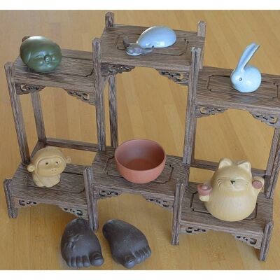 Shelf for teapots