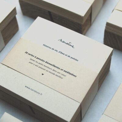 Caja de 30 tarjetas de pensamiento benévolo y meditativo + soporte de madera
