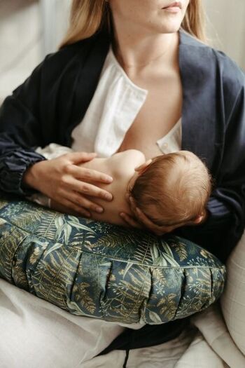 Coussin d'allaitement – La Maman – Night Falls 5