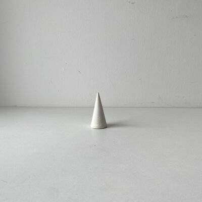 Concrete ring holder “IZAR”