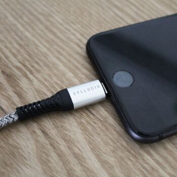 Le câble de chargement durable USB-A vers Lightning (1.2m) 7