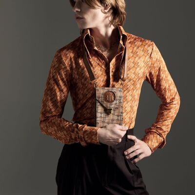Corte entallado elástico con estampado de monograma exclusivo de Helen Anthony