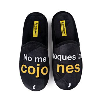 Chaussons "Touche pas à mes couilles" 1