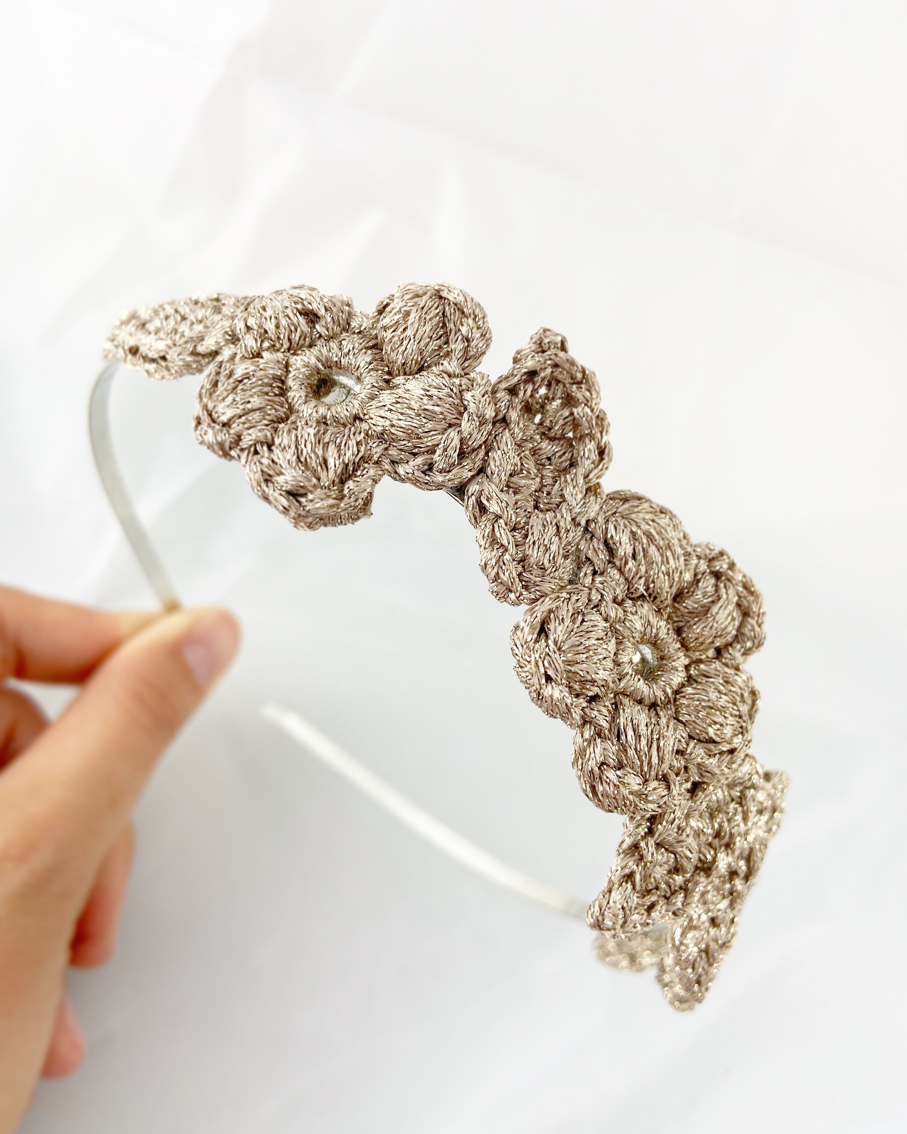 Serre-tête de fête-3 Fleurs Or-Accessoire mariage, cérémonie