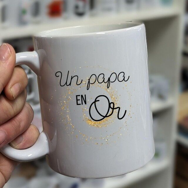 Goldener Papa-Becher