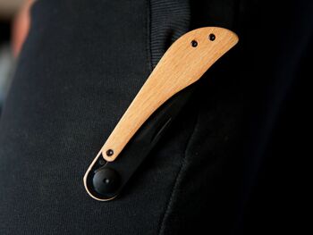 Couteau de poche compact personnalisé pour un transport quotidien 10