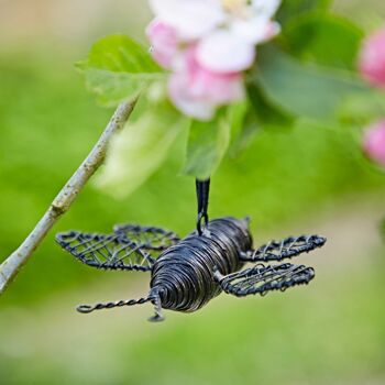 Sculpture d’abeille de jardin suspendue 3