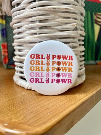 Badge Girl Power blanc 1