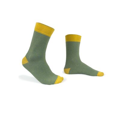 Gelbe Socken mit Hahnentrittmuster