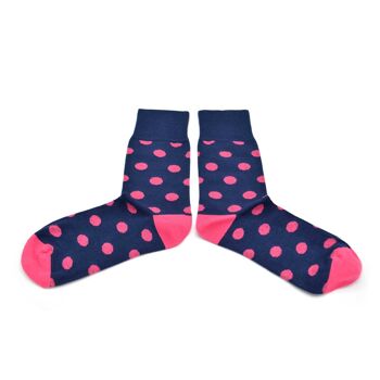 Chaussettes bleues à pois roses 4