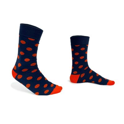 Blaue Socken mit orangen Punkten