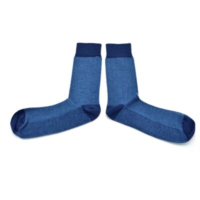 Blaue Socken mit Fischgrätmuster