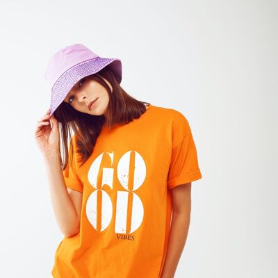 T-shirt con testo Good Vibes in arancione