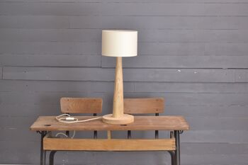 Lampe de table en bois de châtaignier, de forme conique 3