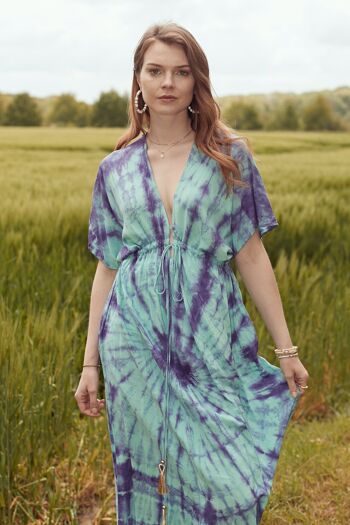 Robe fluide coupe évasée tie and dye , col V avec serrage à la taille 2