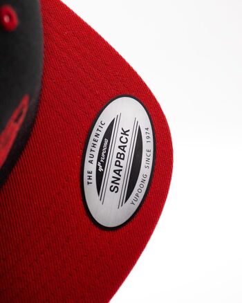 Casquette Emblème SKULK Noir Rouge 3