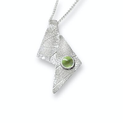 Leaf 5mm Peridot Pendant