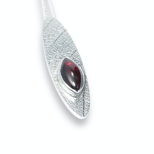 Leaf 14 x 7mm Garnet Pendant