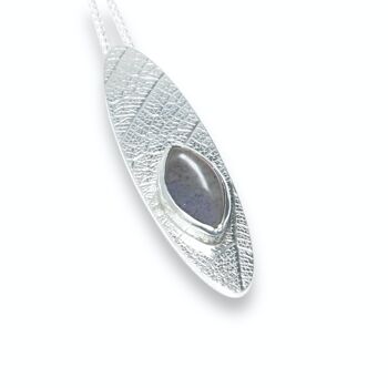 Pendentif Feuille 14 x 7mm Labradorite 1