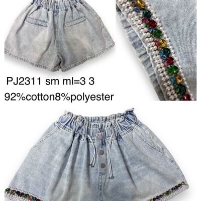 Plain flared shorts with elasticated edge decorated with rhinestones