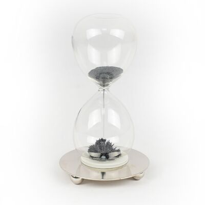 Magnetic hourglass with metal base