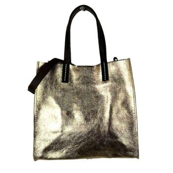 Sac shopping en cuir brillant et trousse de toilette intérieure. Mode femme 2