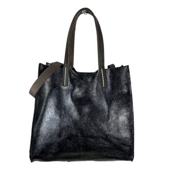 Sac shopping en cuir brillant et trousse de toilette intérieure. Mode femme 3