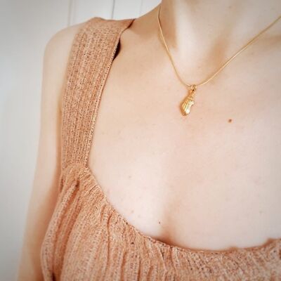 Collana Valda, ciondolo conchiglia in acciaio inossidabile