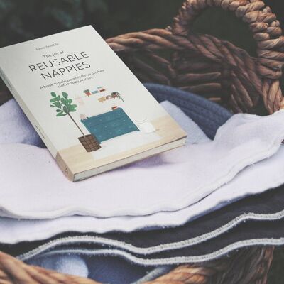 La gioia dei pannolini riutilizzabili di Laura Tweedale - Un libro per aiutare i genitori a prosperare nel loro viaggio con i pannolini di stoffa