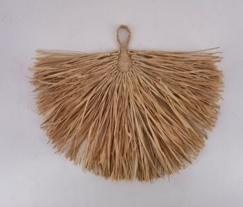 PENDENTIF DÉCORATION HERBE DE MER 45X1,5X30 NATUREL LD203563 1