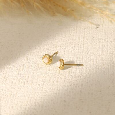 Golden stud earrings with white pearl
