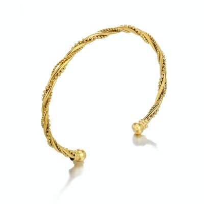 Thin wavy golden bangle bracelet