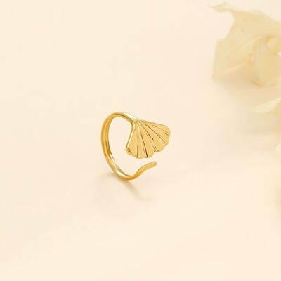 Asymmetrical gingko flower ring