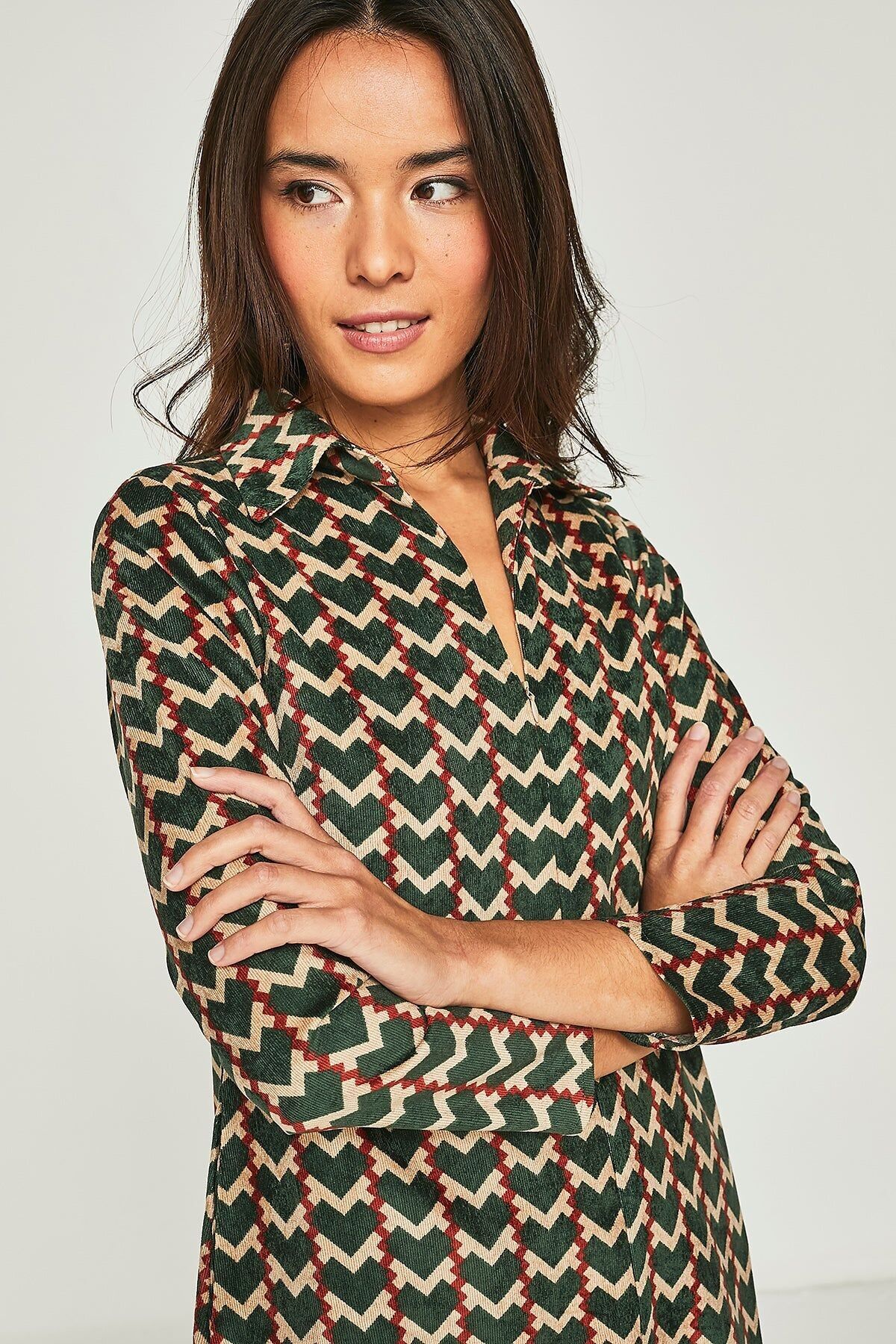 Tila kurzes grünes Kleid