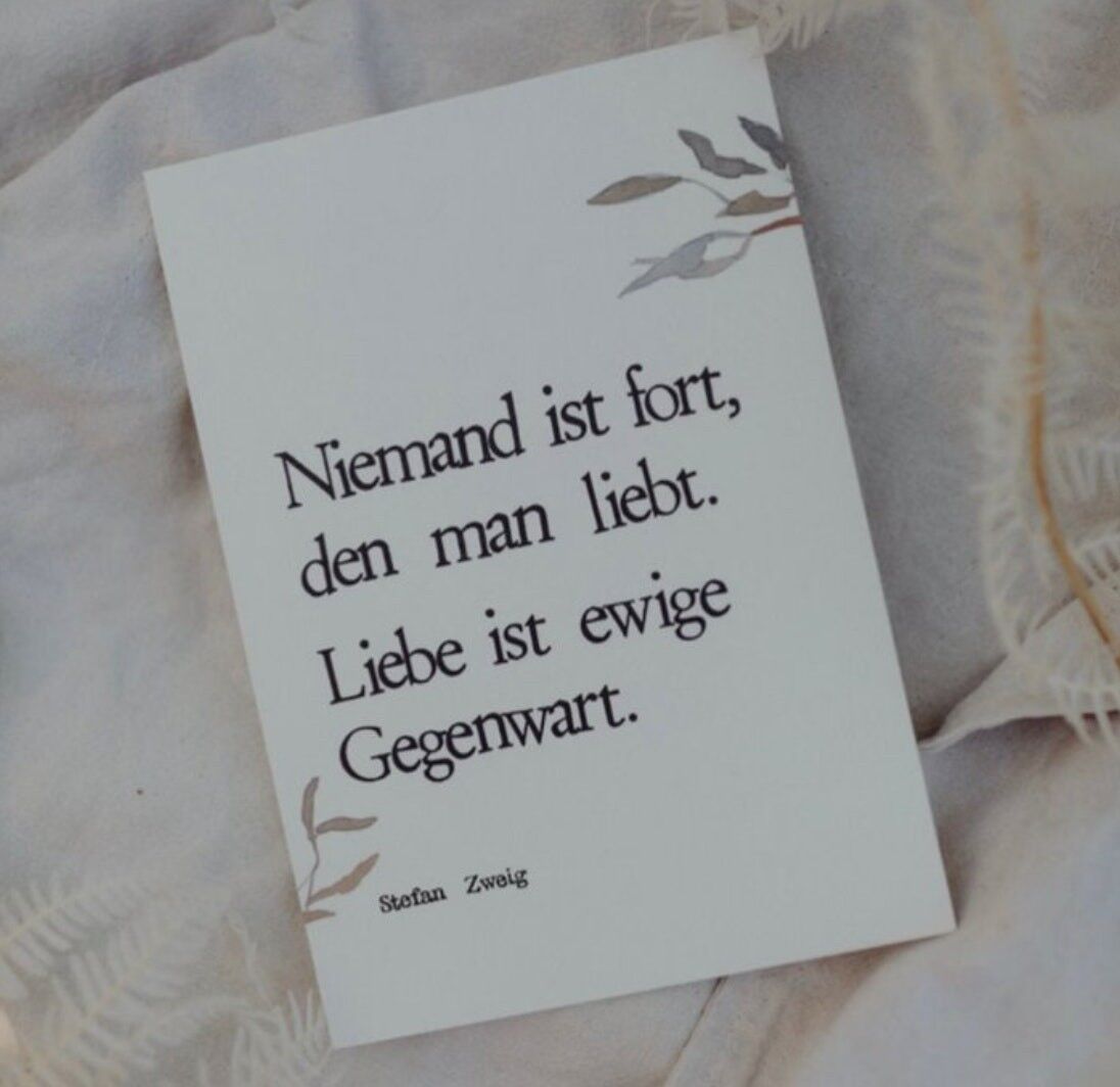 Postal estampada "El amor es eterna presencia"