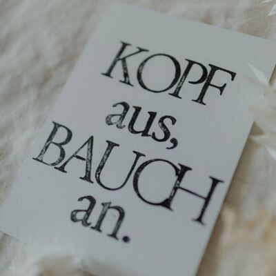 Gestempelte Postkarte "Kopf aus, Bauch an"