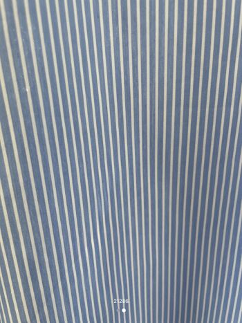 Chemise bleu avec rayures blanches manches courtes en coton 2